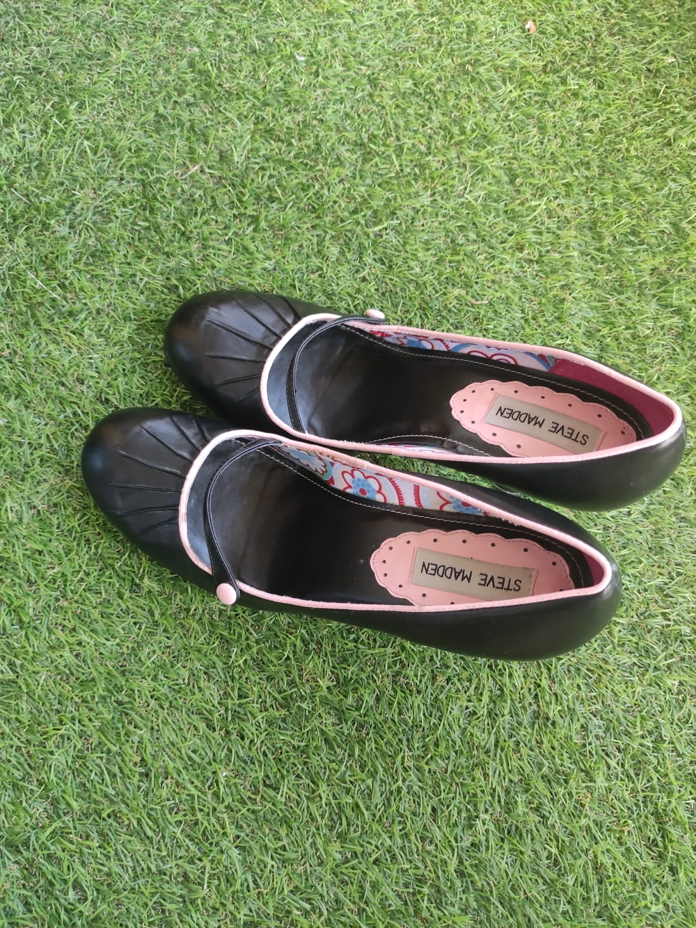 Vintage Y2k 2005 Steve Madden Black and Pink Mary Jane Heels - Picture 3 of 6